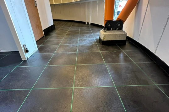 Hoe wordt een vloeistofdichte vloer geplaatst? image 2