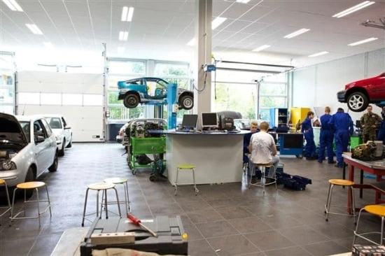 Een nieuwe garagevloer van een hoge kwaliteit